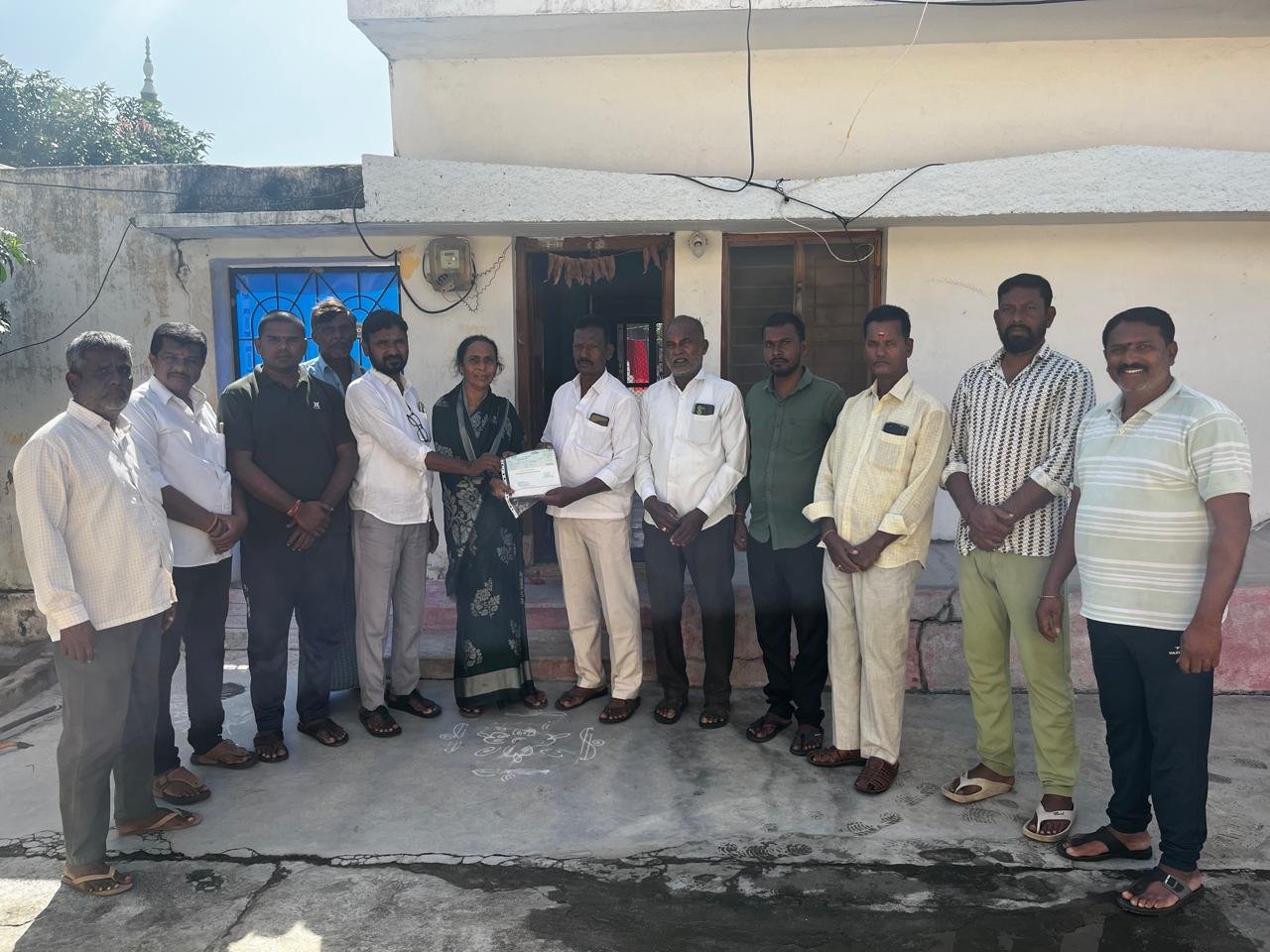 సీఎంఆర్‌ఎఫ్‌ పథకం నిరుపేదలకు వరం  కాంగ్రెస్  పార్టీ పట్టణ అధ్యక్షులు చెన్ని బాబు